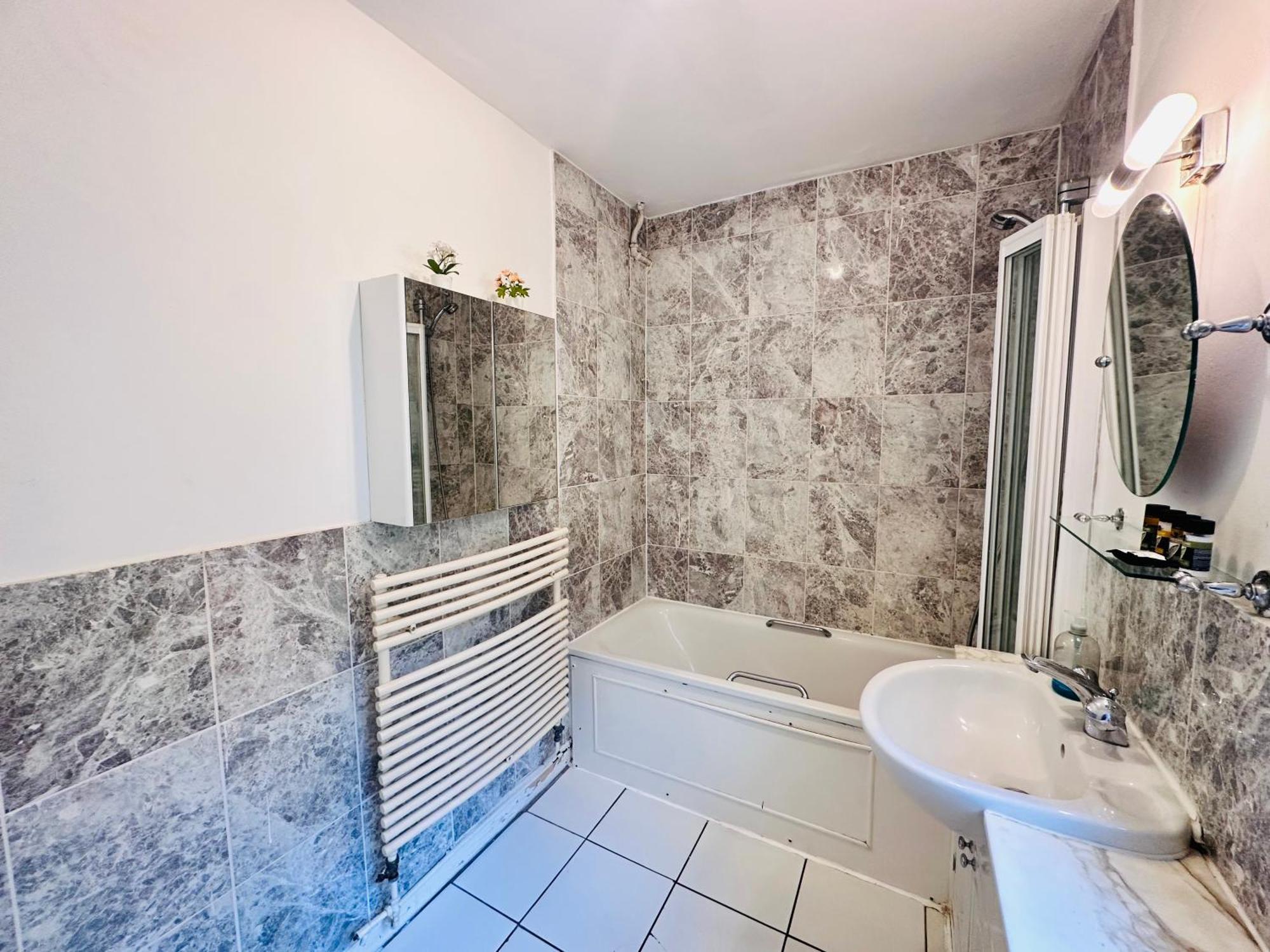 Victoria Family Apartment In Central London Eksteriør billede